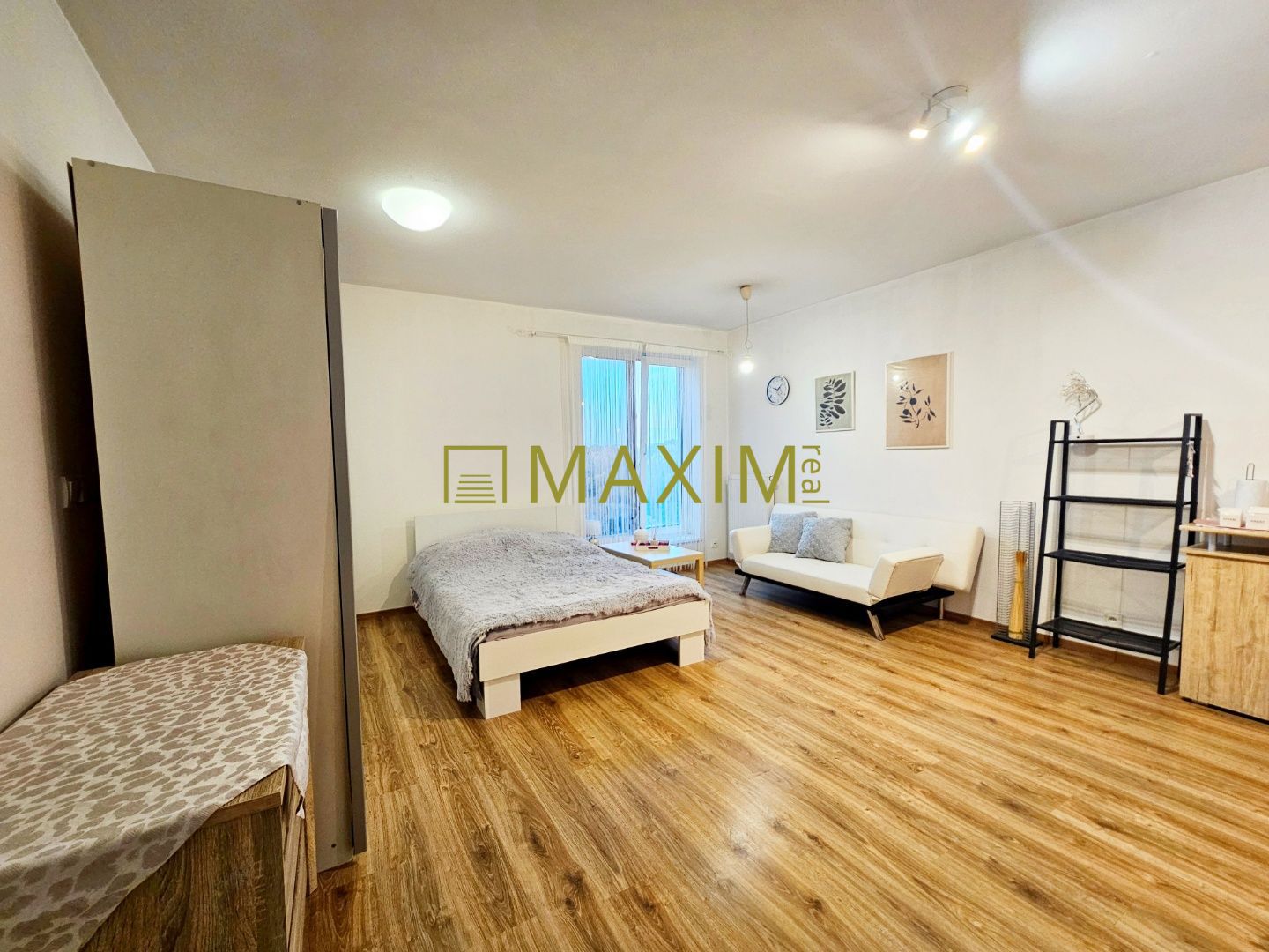Ponúkame na predaj 1- izbový apartmán na Antolskej ulici v Bratislave