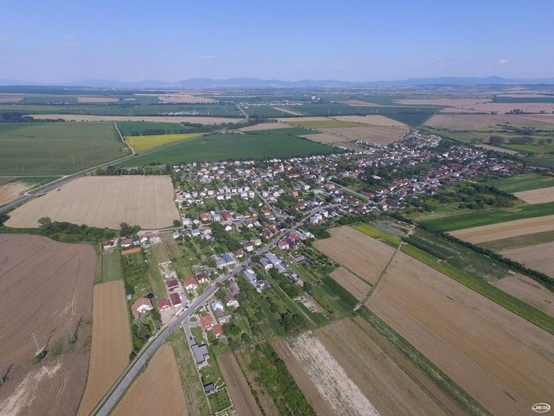 Priemyselný pozemok v lukratívnej lokalite situovaný vedľa vykladacej rampy železničnej stanice Moldava nad Bodvou
