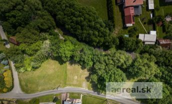 Stavebný pozemok 1.595 m² Kvačany, pri potoku, na výstavbu RD, alebo rekreačnej chalupy