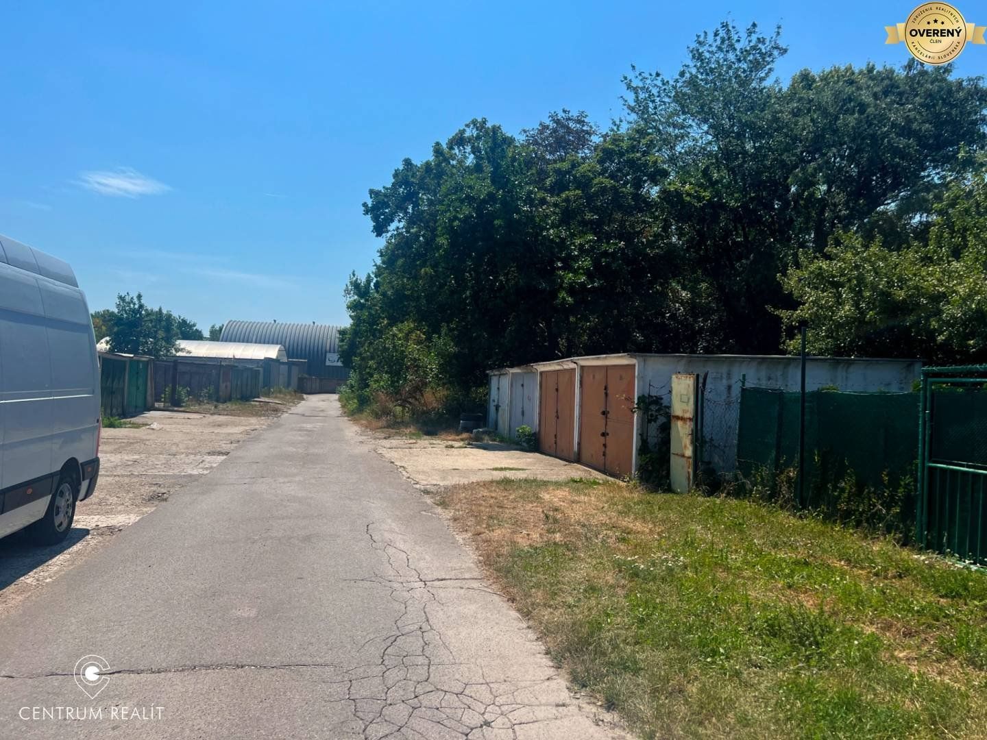 Predaj: garáž Odborárska, Nové Mesto