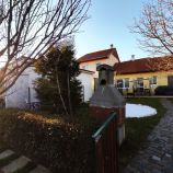 Príjemný rodinný dom s garážou, v blízkosti Pezinka na PREDAJ