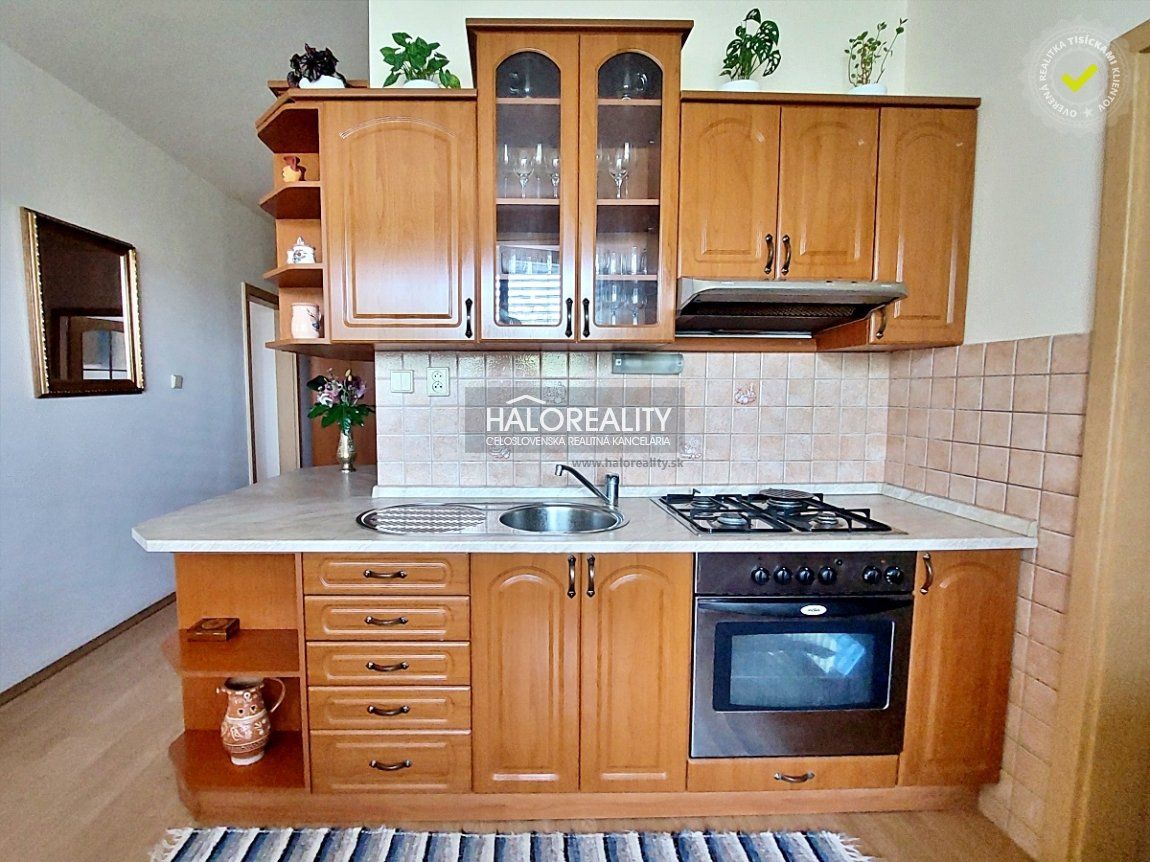 HALO reality - Predaj, trojizbový byt Levice