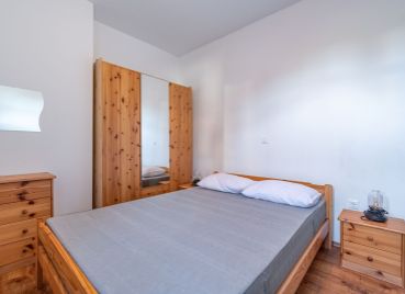 Exkluzívna kamenná vila s bazénom a výhľadom na prírodu v Kanfanare