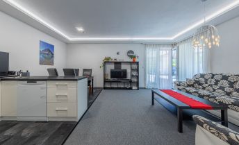 Na predaj jednospálňový apartmán v Bešeňovej v komplexe BANFF len 100 metrov od Aquaparku