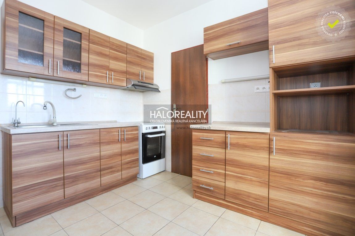 HALO reality - Prenájom, štvorizbový byt Považská Bystrica, Rozkvet - EXKLUZÍVNE HALO REALITY