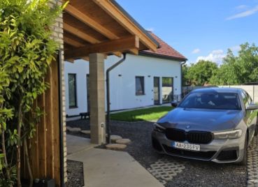 Rodinný dom - novostavba, vlastná prístupová cesta, Rusovce