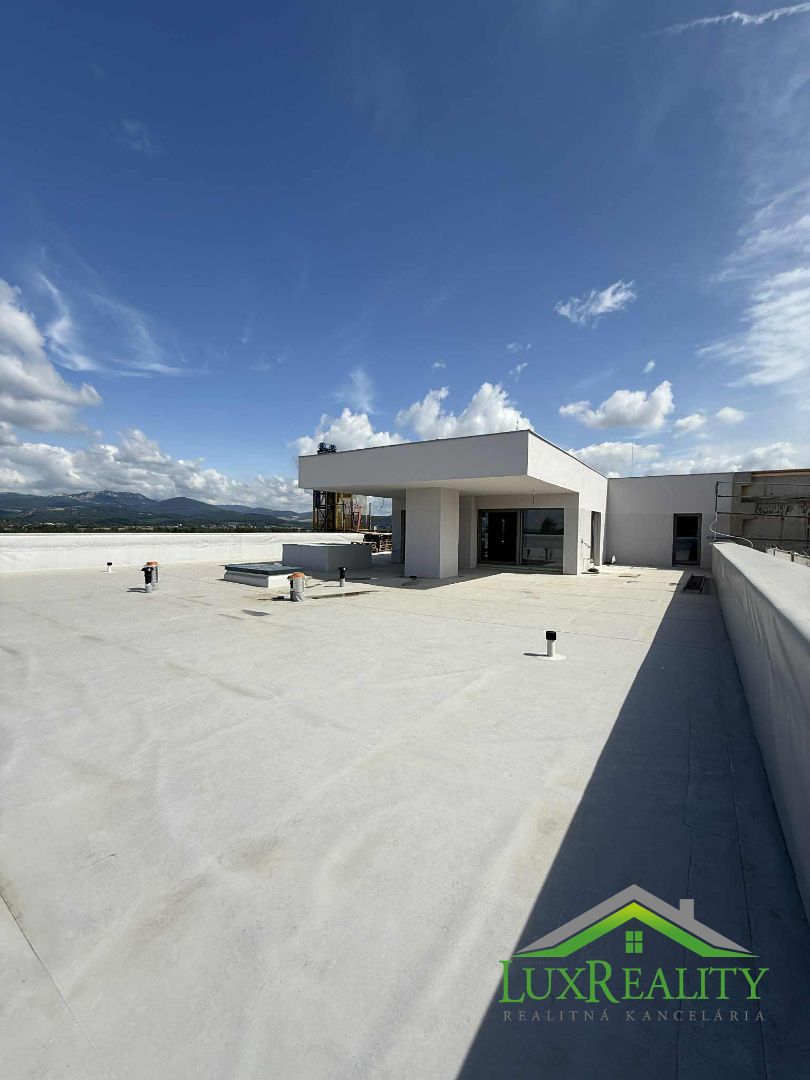 JEDINEČNÝ PENTHOUSE NA POVAŽÍ, ILAVA