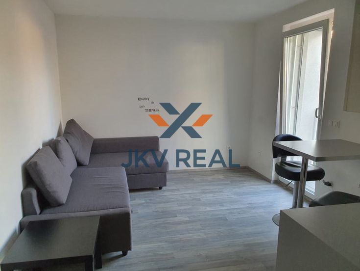 JKVreal ponúka na predaj priestranný 1-izbový byt na Hviezdoslavovej ulici