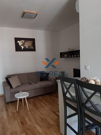 JKVreal ponúka na predaj elegantný 2-izbový byt s loggiou v Ružinove – Drieňová ulica
