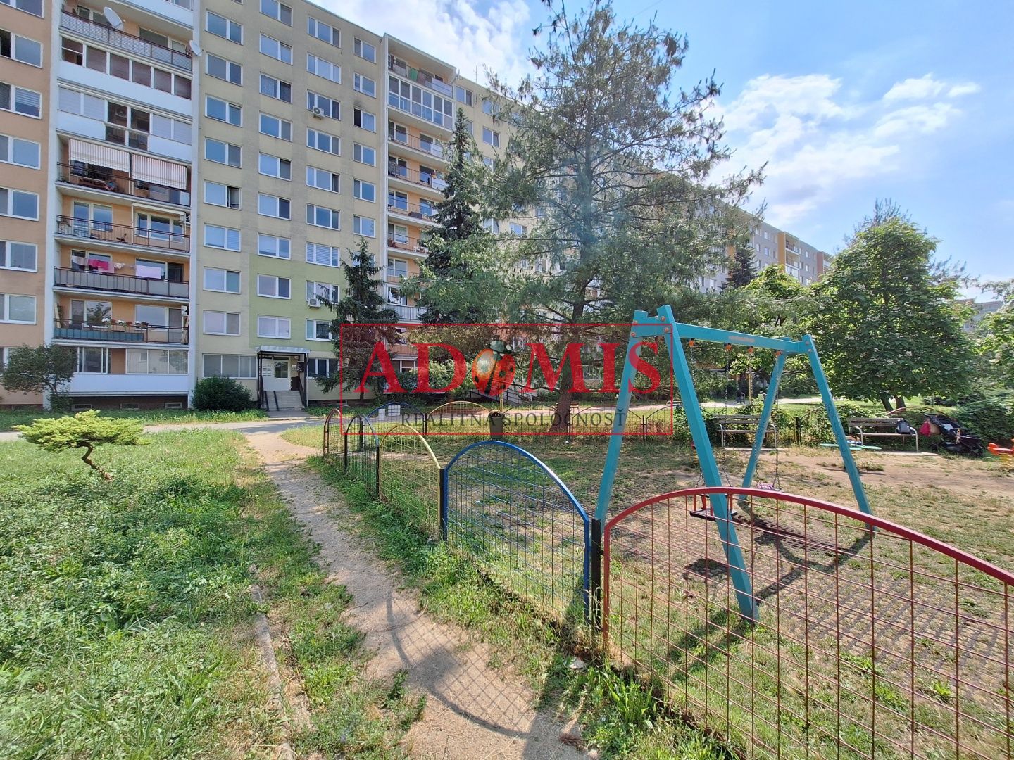 ADOMIS - predáme 4izbový pražský byt 74m2, loggia, Irkutská ulica,TOP lokalita sídliska Nad Jazerom, Košice