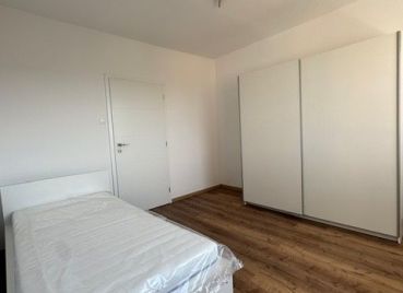 Na prenájom: kompletne zariadený 3i byt s loggiou – Rajčianska, Vrakuňa