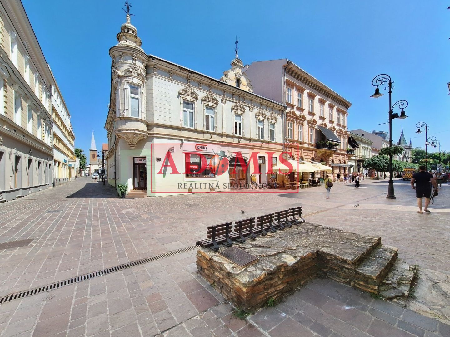 ADOMIS - predáme obchodný priestor 136m2 Mlynská ulica, frekventovaná pešia zóna, Košice historické centrum.