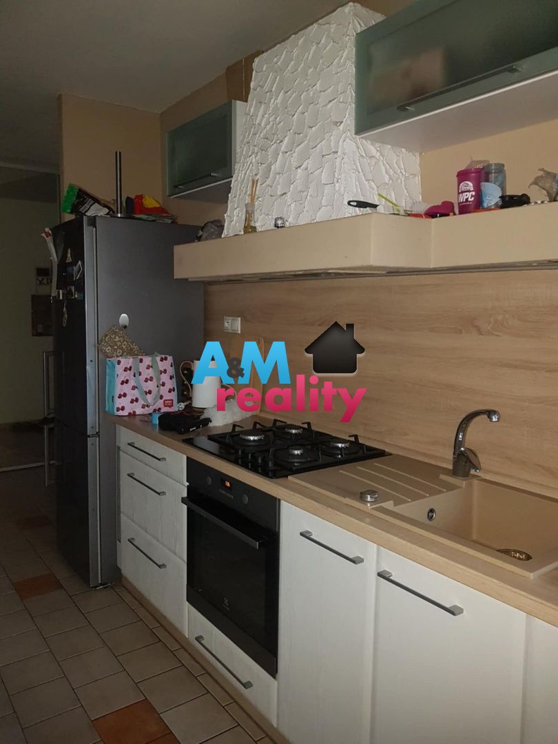 PRENÁJOM 2 izbový byt Dubnica n/Váhom + balkón