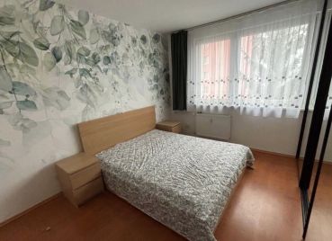 Na prenájom - 3,5 izbový byt, ul. Čiernovodská, Bratislava II