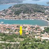 Atraktívny stavebný pozemok s nádherným výhľadom – 1 190 m², Vela Luka, ostrov Korčula