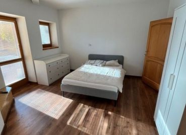 Komfortný 3-izbový dom so záhradkou na prenájom – Podunajské Biskupice
