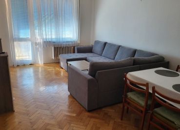 Na prenájom 2,5-izbový byt s loggiou v Ružinove – tichá lokalita Ostredky