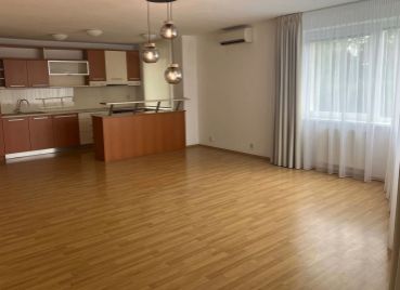 Na prenájom - 4-izbový byt, ul.Pažítková, Bratislava II