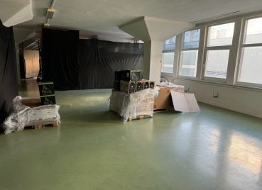 Na prenájom - skladové a kancelárske priestory, ul. Klincová, Bratislava II
