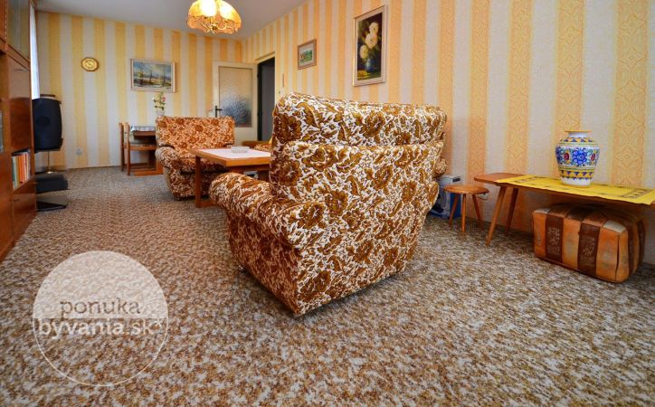 PREDANÉ - HEYROVSKÉHO, veľkorysý 2-i byt, 81 m2 – krásne priestranný byt s 2 LOGGIAMI, v zateplenom dome, NÁDHERNÝ VÝHĽAD
