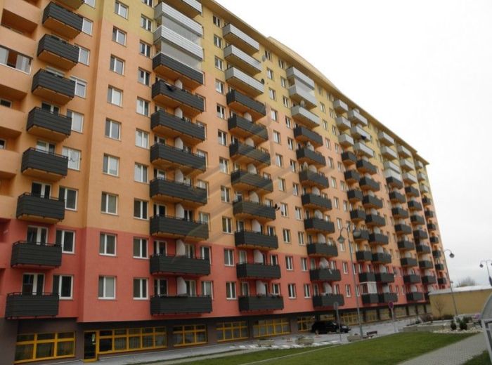 PREDANÉ - VYŠEHRADSKÁ, 2,5-i byt, 84 m2 – svetlý, nadštandardnej rozlohy v NOVOSTAVBE