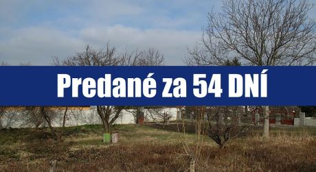 PREDANÉ ZA 54 DNÍ: Pozemok 818 m2 na predaj v Ivanke pri Dunaji je určený na priestranný rodinný dom alebo dvojdom