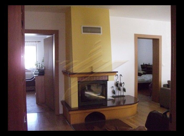 PREDANÉ - DUNAJSKÁ LUŽNÁ - Orechová ul., 6-izbový, 2-generačný dom, 224 m2 - s pozemkom 806 m2, VŠETKY IZBY S VLASTNÝM ŠATNÍKOM