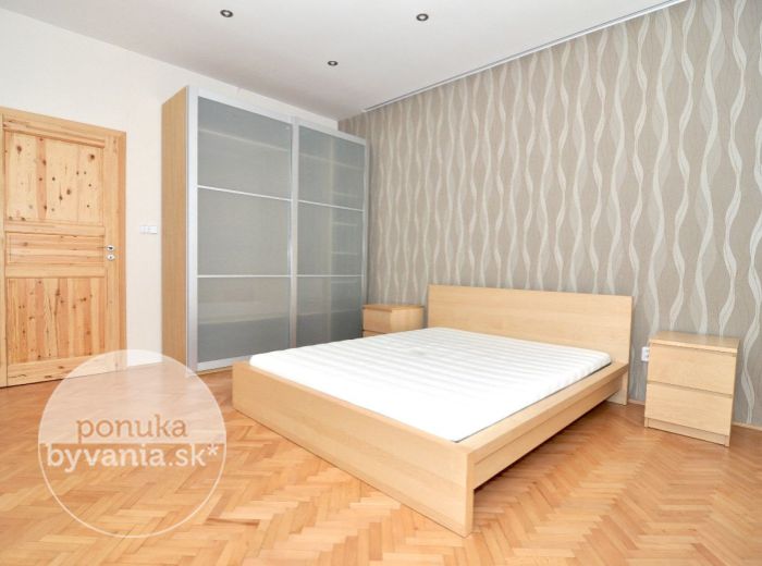 PREDANÉ - LEŠKOVA, 2-i byt, 60 m2 – kompletná rekonštrukcia, VLASTNÉ KÚRENIE, byt celý orientovaný do tichého dvora