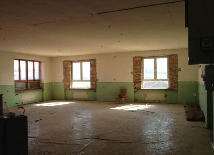 Prenájom skladových priestorov 350 m2 Rajec