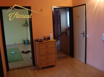 PREDANÉ - Predáme 3 izbový, priestranný byt s loggiou - sídlisko Ťahanovce