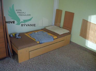 2i byt v meste Brezne