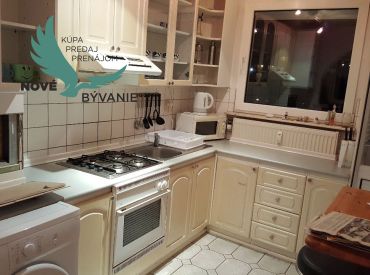 Exkluzívne len u nás! 3 izbový, zrekonštruovaný, zariadený byt na Fončorde