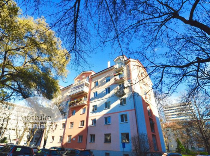 PREDANÉ - KVETNÁ, 2-i byt, 70 m2 – novostavba - nadstavba, VLASTNÝ KOTOL, byt so slnečným  BALKÓNOM a nerušeným VÝHĽADOM NA MESTO