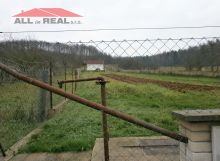 Pozemok Horné Naštice s murovanou chatkou - 1500 m2
