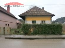 Chalupa Horné Naštice - veľký pozemok, dobrý stav