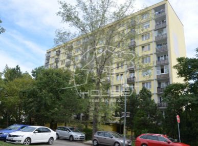 PREDAJ: priestranný, 2,5 izb. byt s výmerou 64m2 na Moldavskej ulici, Bratislava Ružinov