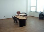 PRENÁJOM: klimatizované kancelárske priestory 36 m2 a 54 m2, dobrá lokalita blízko diaľnice, Drobného ul., Dúbravka, BA-IV
