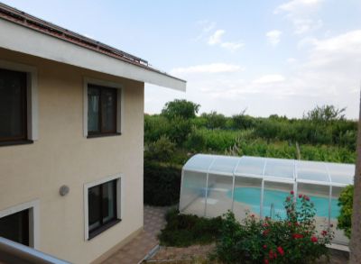 ARETÉ REAL - PREDAJ LUXUSNÉHO RODINNÉHO DOMU S VÝŤAHOM, BAZÉNOM, DVOJGARÁŽOU, AJ PRE DVE GENERÁCIE V PEZINKU, CAJLANSKÁ