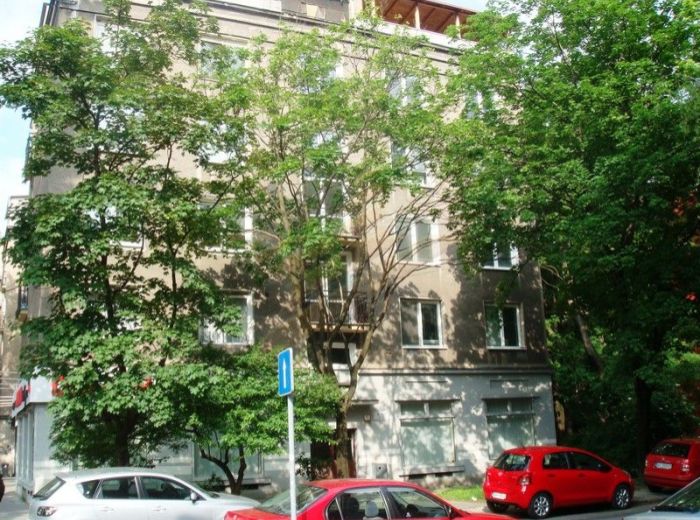 PREDANÉ - NIŤOVÁ, 2-i byt, 60 m2 – krásny TEHLOVÝ byt, IDEÁLNA DISPOZÍCIA, v tichej uličke pri Dulovom námestí