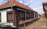Reality Štefanec /ID-10360/ Jahodná, okres DS, predaj okamžite obývateľného dvojgeneračného 3 iz. RD s veľkým pozemkom. Cena 27.600,-€.