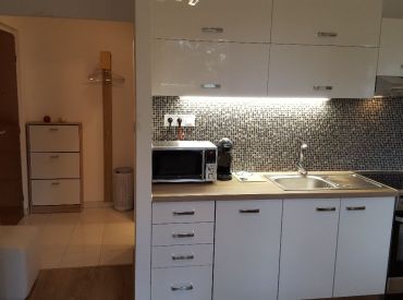 Exkluzívne len u nás! Novozrekonštruovaný s dvojitou loggiou v centre mesta Zvolen