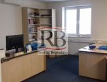 Kancelárska budova so skladovými priestormi v Dúbravke za výhodnú cenu