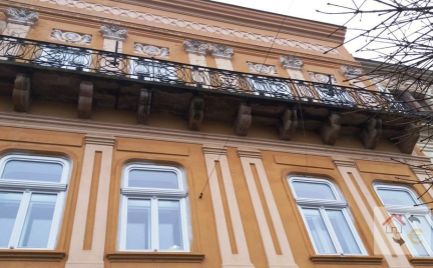 Priestory s oknami a balkónom na Hlavnej ulici Prešov 101 m2