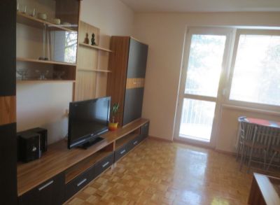 Areté real, Prenájom 1-izbového zariadeného bytu po kompletnej rekonštrukcii s balkónom a parkovacím miestom v Bratislave