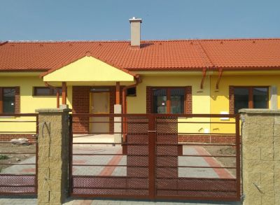 2521 Predaj radových domov - Nové Zámky, Zúgov