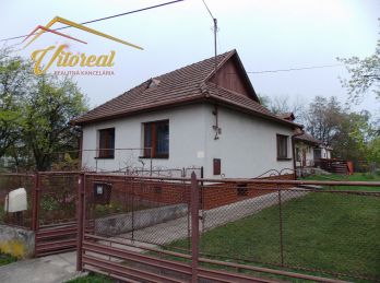 PREDANÉ !!  5 i rodinný dom v obci Bačkov, len 31 km od Košíc