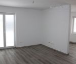 Ihneď k dispozícii: novostavba 3 izbového bytu, 83 m2, balkón, Trenčín, Piešťanská ul. / Zámostie