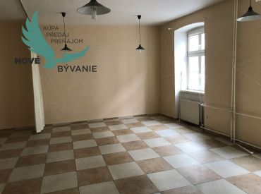 EXKLUZÍVNE LEN U NÁS! 3izbový pre študemtov a mladých ľudí priamo v centre BB