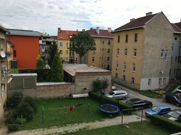 Exkluzívne len u nás!!! Väčší 2 izbový v centre